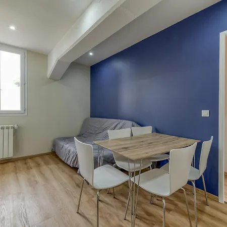 Logis Les Forges Aparthotel 2*