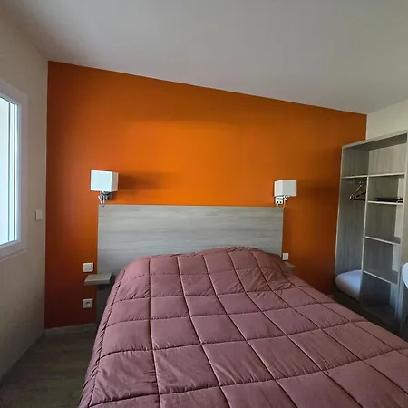 Logis Les Forges Apartment *