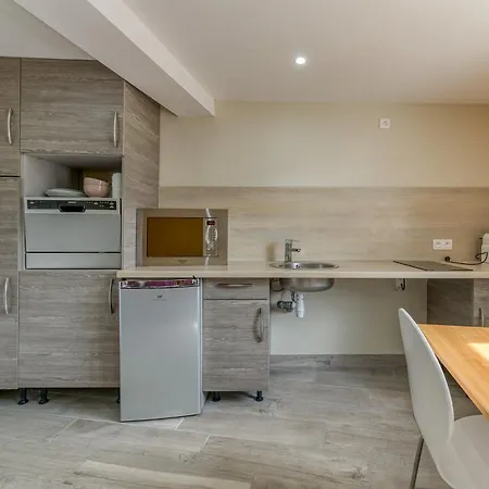 Aparthotel Logis Les Forges 2*