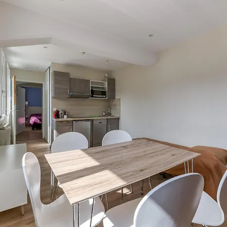 Logis Les Forges Aparthotel 2*